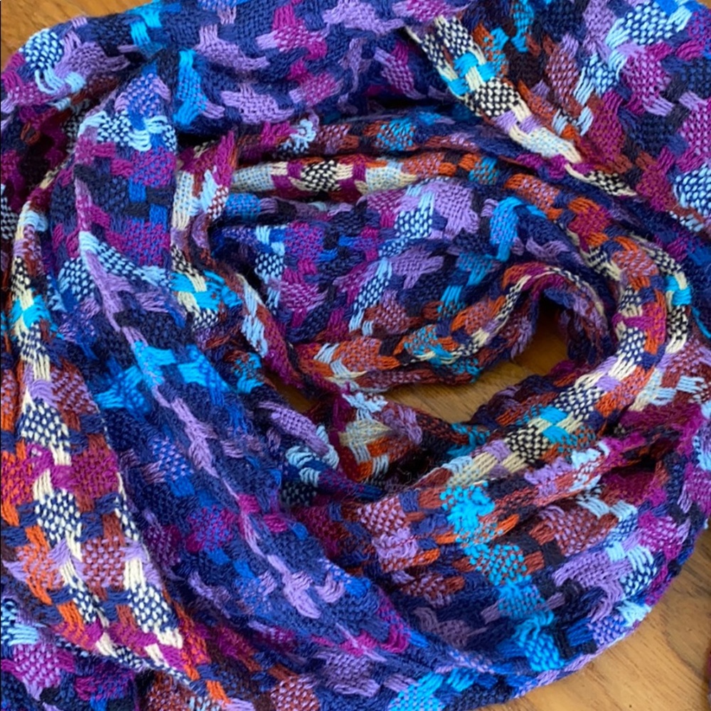 Scarf - Picture 2 of 14